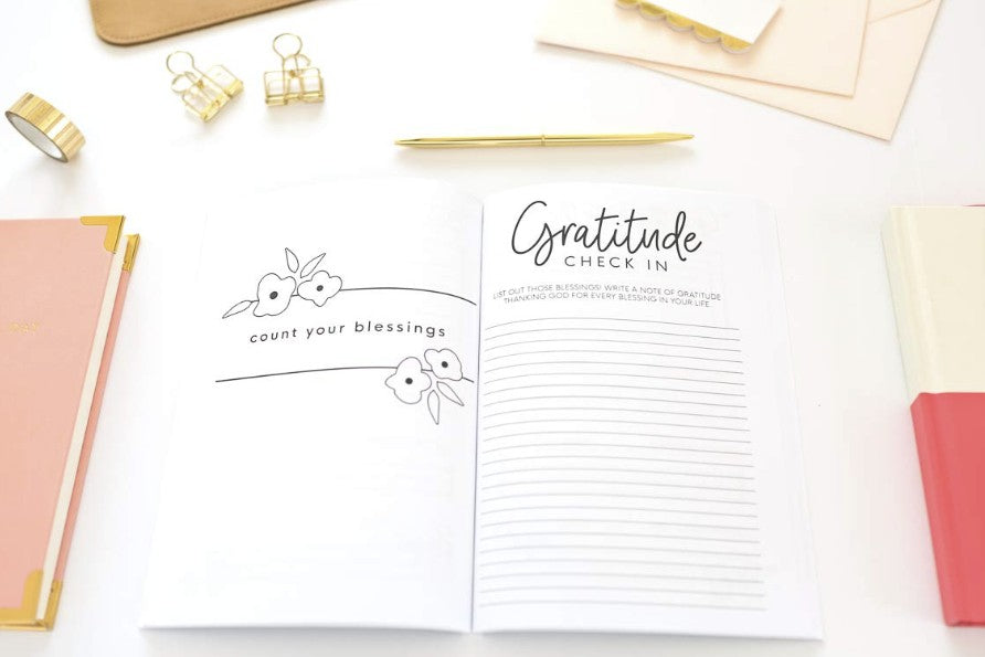 Christian Gratitude Journal for Women: Give Thanks to the Lord